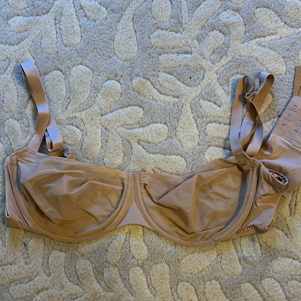 SKIMS molded unlined balconette bra, tan, Never worn